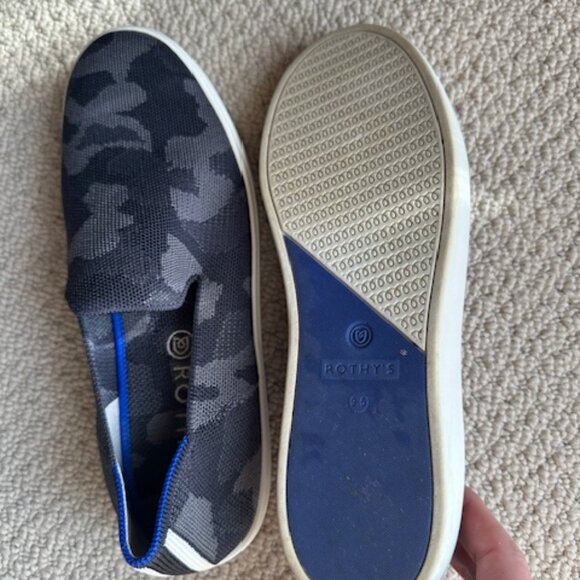Rothy's Grey/Black Camouflage Sneaker - Size 9.5 - Picture 4 of 4